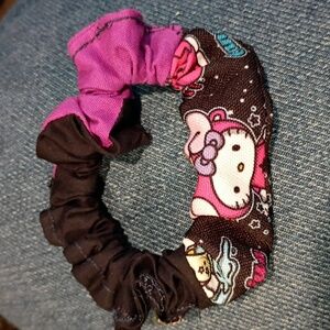 Hello Kitty zodiac hair scrunchie 🐏 Aquarius Virgo ♍ cancer 🦀